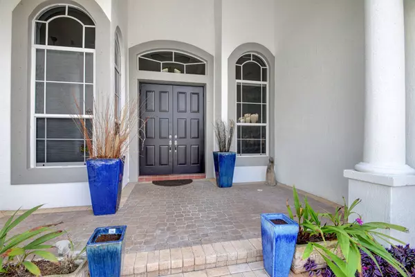 1823 Waldorf DR, Royal Palm Beach, FL 33411