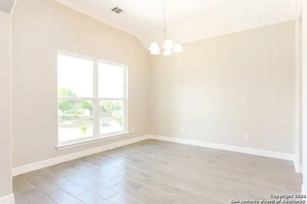 1006 ROCK SHELTER, San Antonio, TX 78260-2565