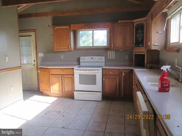 11907 SUNSET CIR, Hagerstown, MD 21742