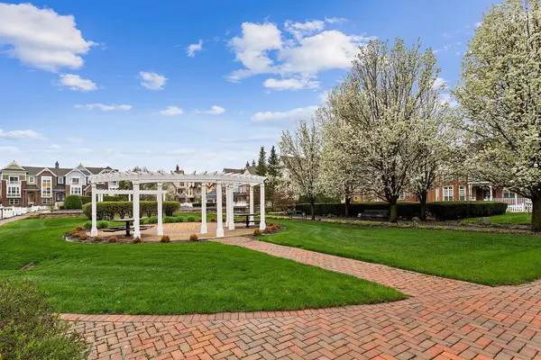 4125 Royal Mews CIR, Naperville, IL 60564