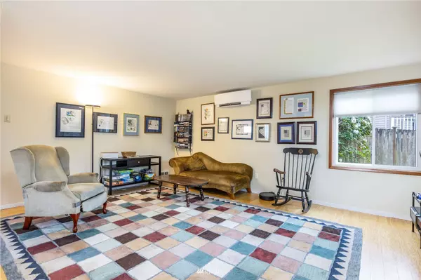 14118 NE 85th CT, Redmond, WA 98052