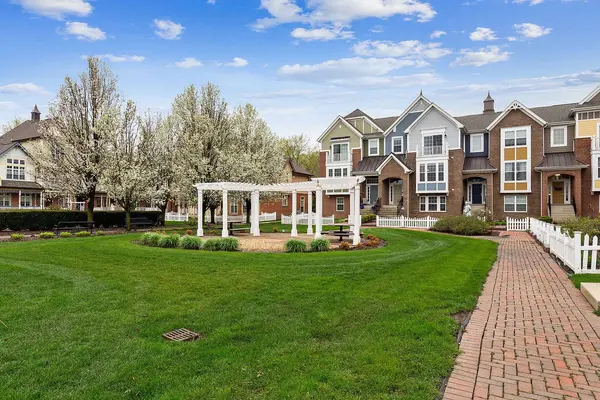 4125 Royal Mews CIR, Naperville, IL 60564