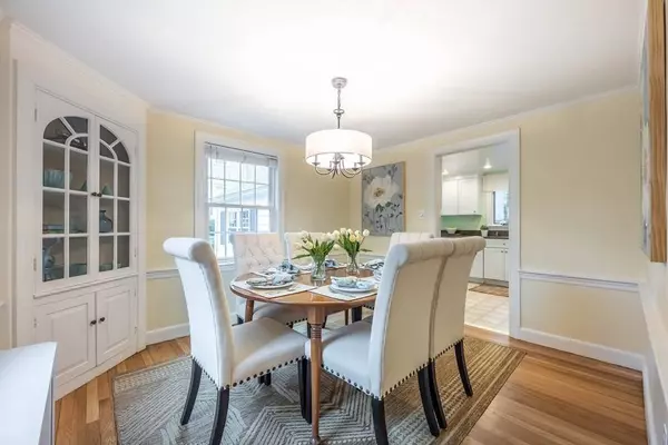 504 Swains Pond Ave, Melrose, MA 02176