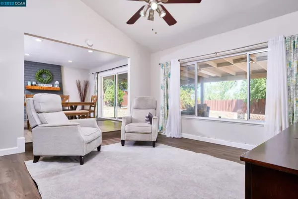 310 Hillsdale Dr, Pittsburg, CA 94565