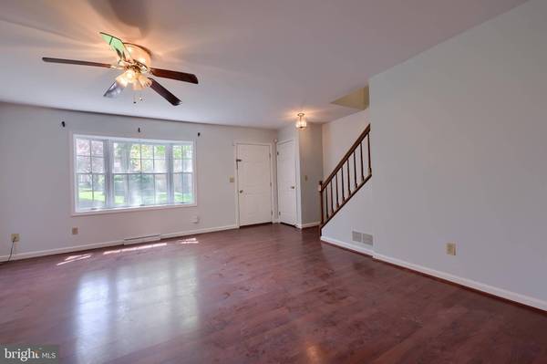 1403 CHAMBERS RDG, York, PA 17402