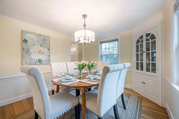 504 Swains Pond Ave, Melrose, MA 02176