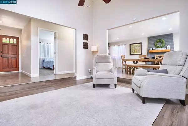 310 Hillsdale Dr, Pittsburg, CA 94565