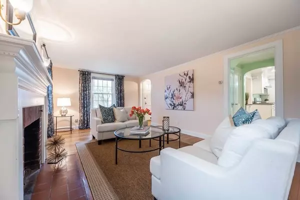 504 Swains Pond Ave, Melrose, MA 02176