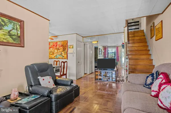 554 S 69TH ST, Upper Darby, PA 19082