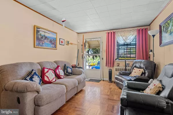 554 S 69TH ST, Upper Darby, PA 19082