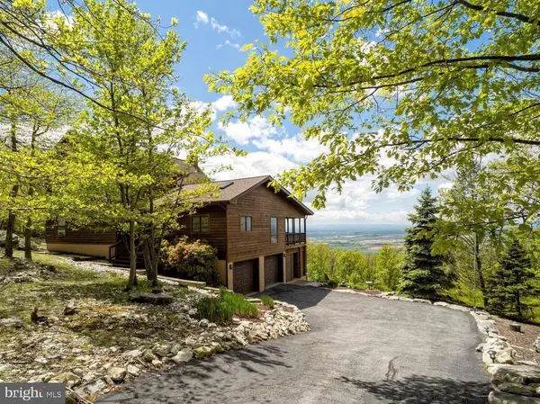 1332 EAGLES NEST LN, Harpers Ferry, WV 25425