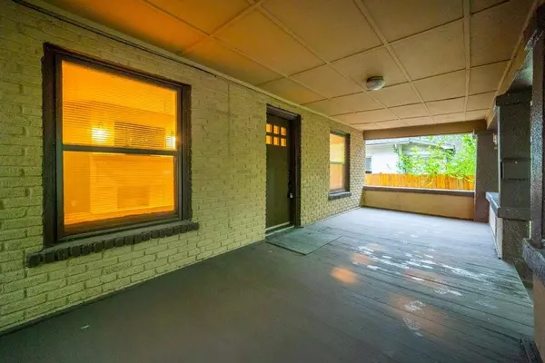 216 N Estelle St, Wichita, KS 67214