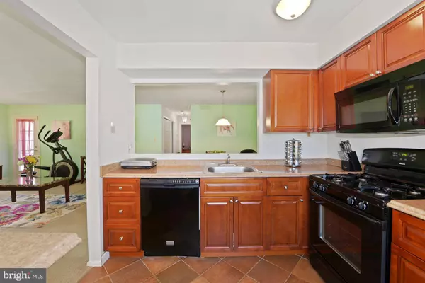 190-B COLLIN CT, Mount Laurel, NJ 08054