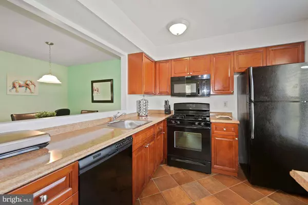 190-B COLLIN CT, Mount Laurel, NJ 08054