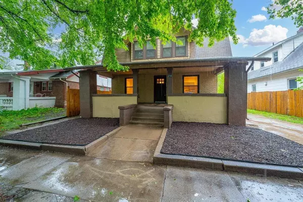 216 N Estelle St, Wichita, KS 67214