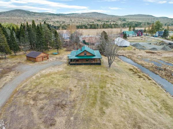 10 Pine Tree CIR, Pittsburg, NH 03592