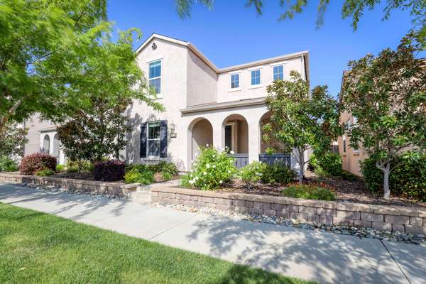 3129 Village Center Dr, Roseville, CA 95747