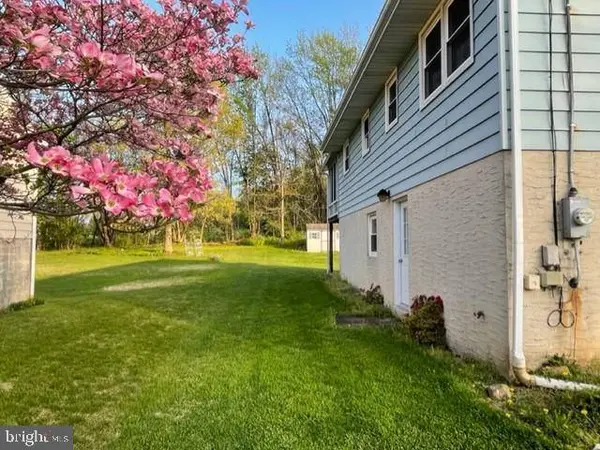 311 S FREEMAN ST, Robesonia, PA 19551