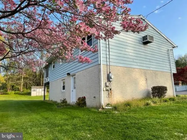 311 S FREEMAN ST, Robesonia, PA 19551