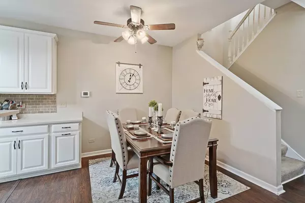 1512 AZALEA CIR #1512, Romeoville, IL 60446