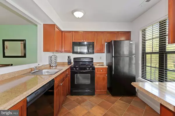 190-B COLLIN CT, Mount Laurel, NJ 08054