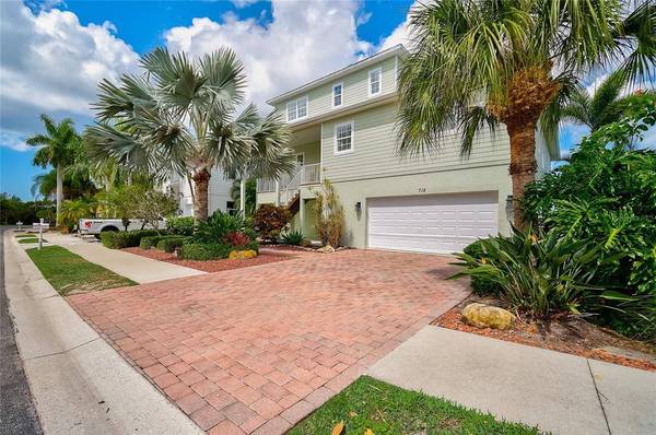 718 SHAKETT CREEK DR, Nokomis, FL 34275