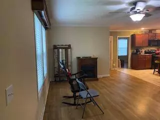 379 Mayking LOOP, Whitesburg, KY 41858