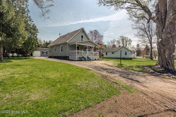 68 Chuctanunda  ST, Hagaman, NY 12086