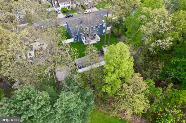 13 LONGWOOD DR, Sicklerville, NJ 08081