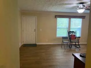 379 Mayking LOOP, Whitesburg, KY 41858