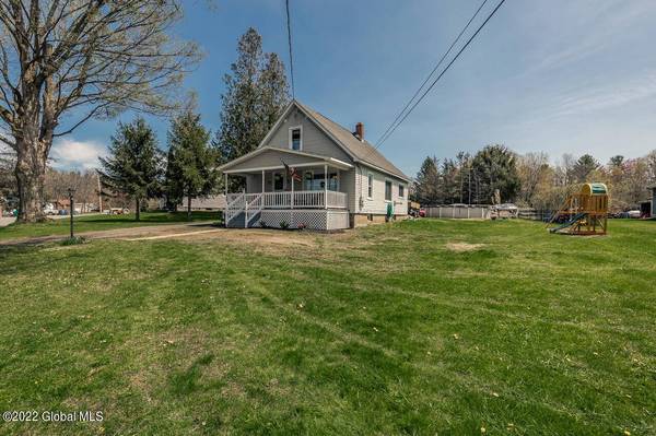 68 Chuctanunda  ST, Hagaman, NY 12086