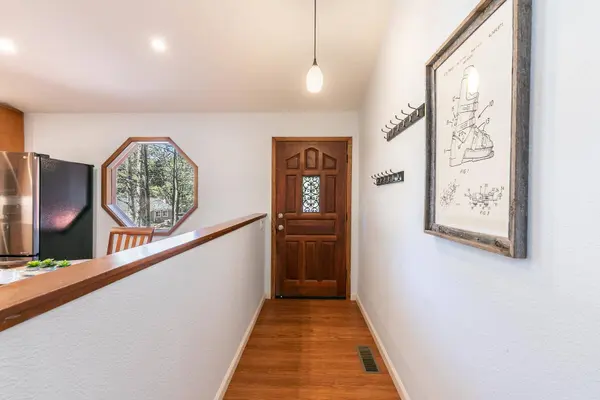 10581 Golden Pine Road, Truckee, CA 96161