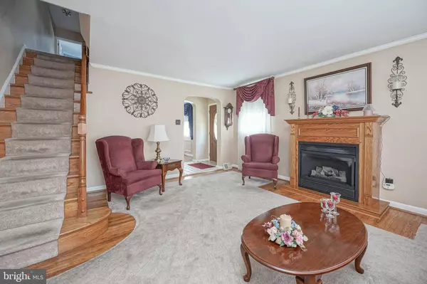 2123 VISTA ST, Philadelphia, PA 19152