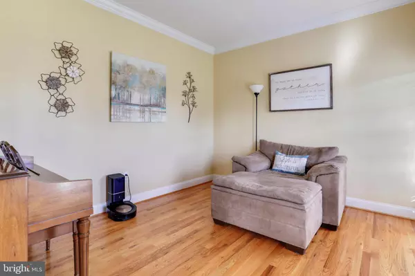 213 COOL SPRING DR, Stephens City, VA 22655