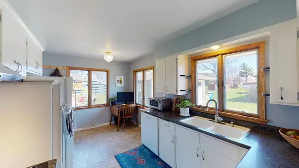 920 Cypress ST S, Cambridge, MN 55008