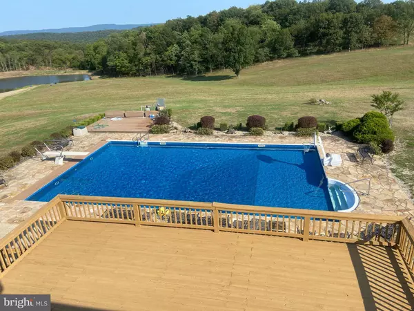 9389 KNOBLEY RD, Keyser, WV 26726