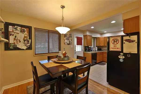 938 BRISTOL RD, Carmel, IN 46280