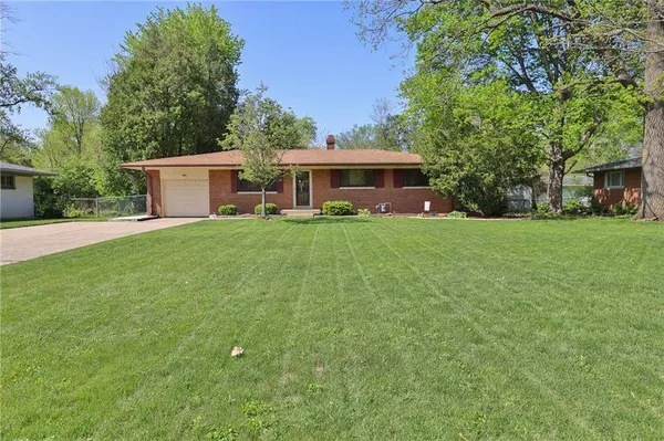 938 BRISTOL RD, Carmel, IN 46280