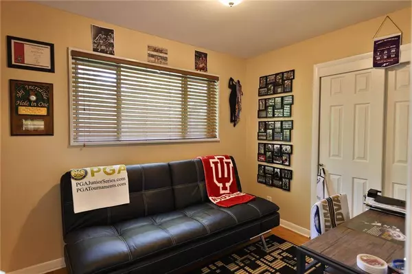 938 BRISTOL RD, Carmel, IN 46280