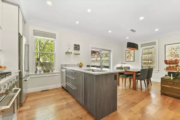 8 Cheshire #8, Boston, MA 02130