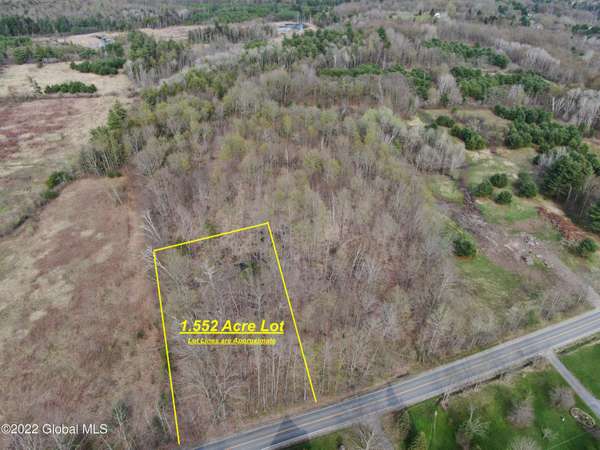 000 McKay Road, Perth, NY 12010