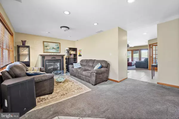 3601 WINDSOR DR, Bensalem, PA 19020