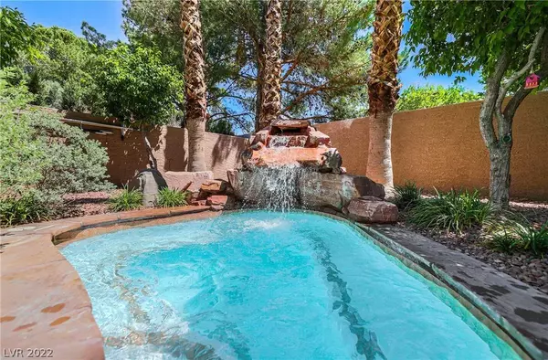 2116 White Falls Street, Las Vegas, NV 89128