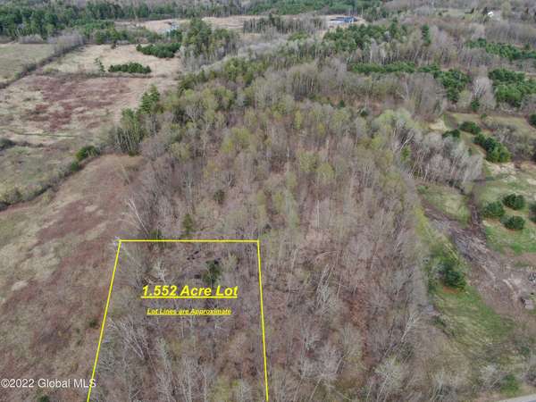 000 McKay Road, Perth, NY 12010