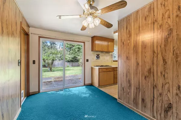 1215 Queen AVE NE, Renton, WA 98056