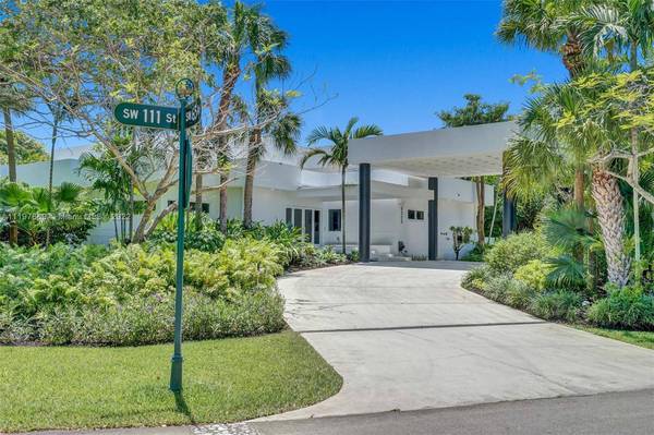 6500 SW 111th St, Pinecrest, FL 33156