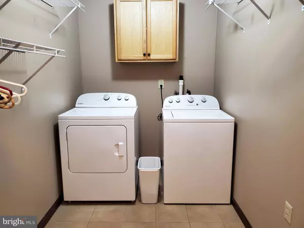 1925 FAWN LN, Hellertown, PA 18055