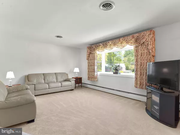 10725 E CRESTVIEW LN, Laurel, MD 20723