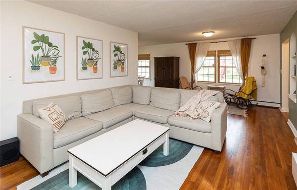 3901 11th Street, Des Moines, IA 50313