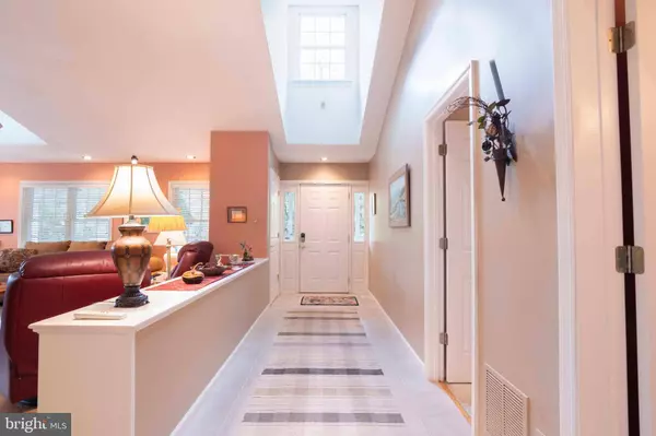 325 LAURA CT, Basye, VA 22810